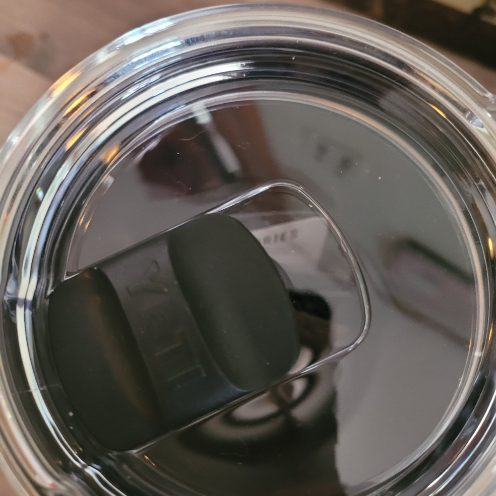 Yeti - Picture 4 of 7